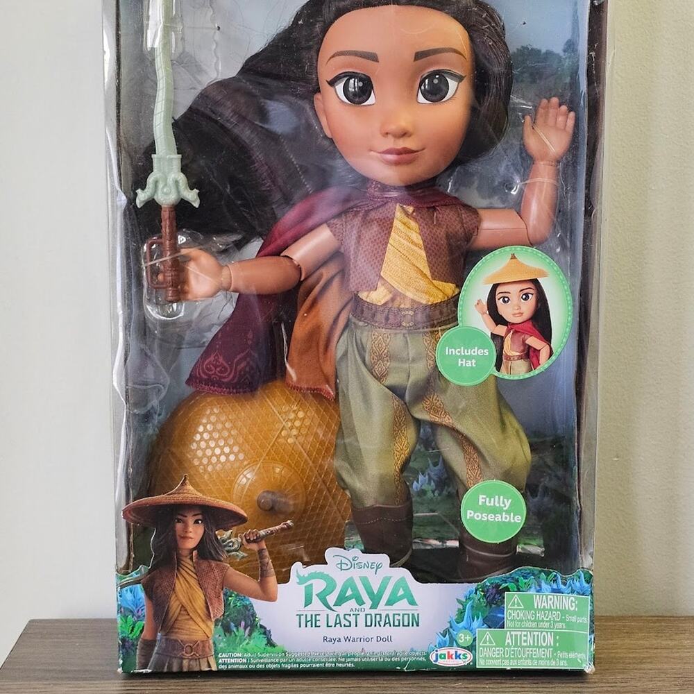 Disney Raya and The Last Dragon Doll Articulated 14"  Large Raya Doll NWT